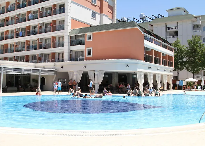 Insula Resort & Spa